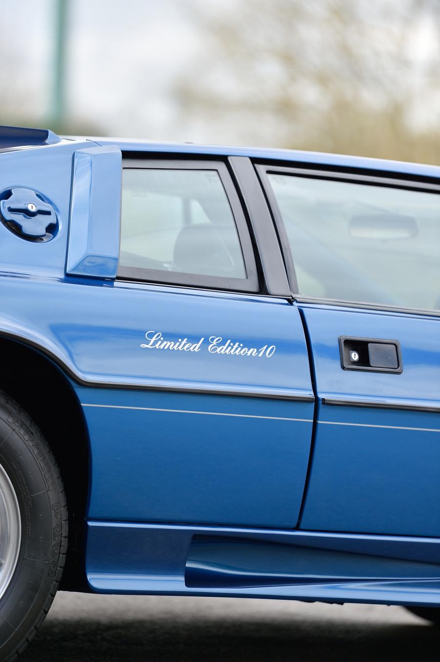 Детали экстерьера Lotus Esprit Turbo HC Limited Edition 1987 года  (фото 120 из 181)